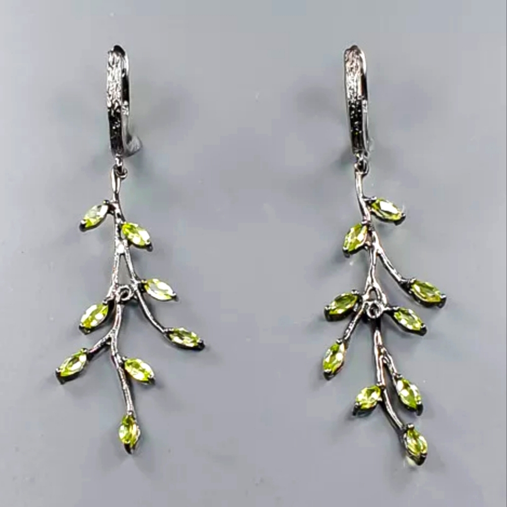 Pretty floral Peridot chandelier earrings - Picture 1 of 3